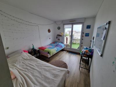 Appartement - 77 m² - 4 pièces