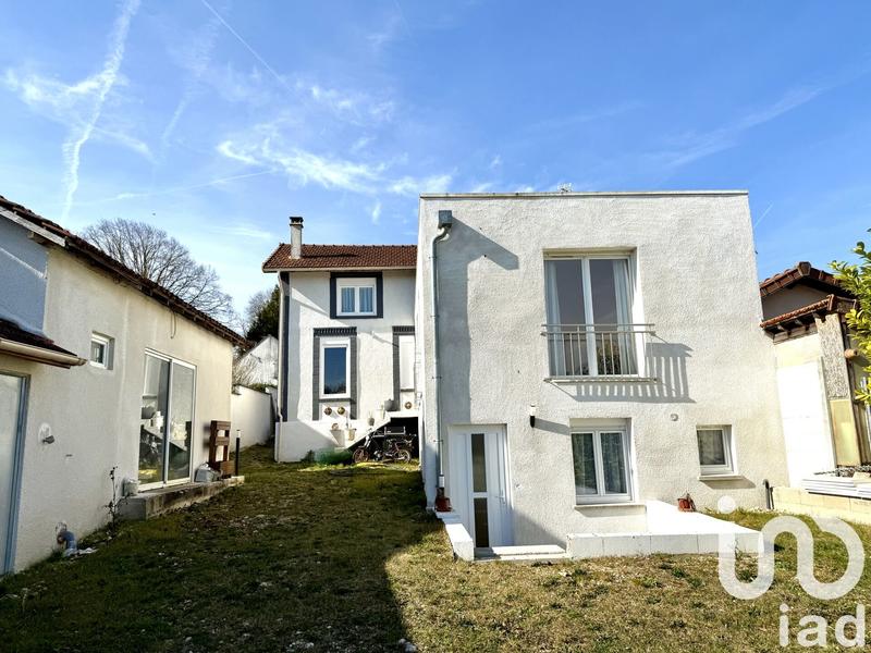 Maison - 171 m² - 6 pièces