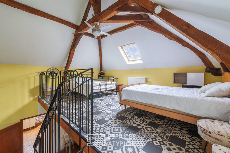 Maison - 363 m² - 16 pièces