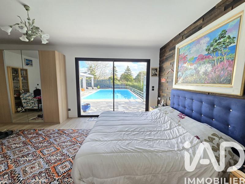 Maison - 271 m² - 6 pièces