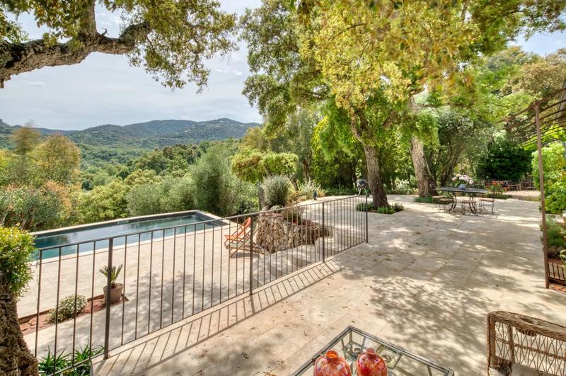 Maison de domaine équestre - 524 m² - 9 pièces