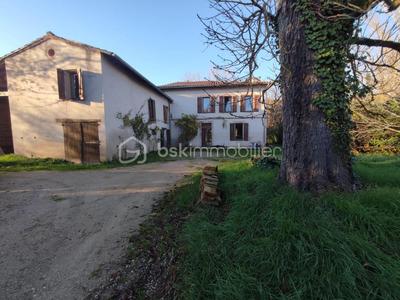 Corps de ferme - 315 m² - 10 pièces