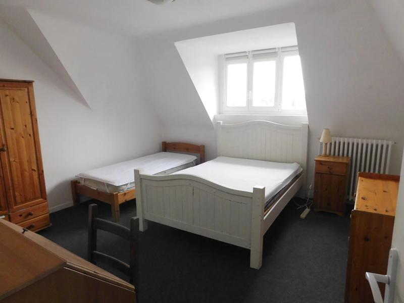 Maison - 235 m² - 11 pièces