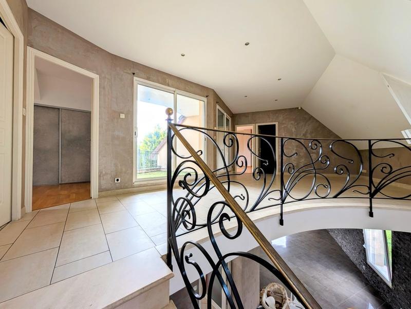 Maison - 165 m² - 6 pièces