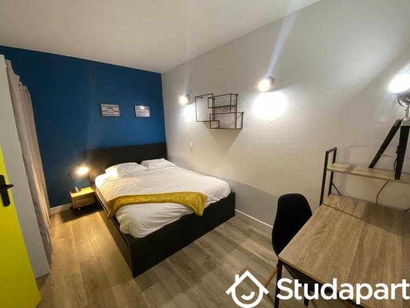 Chambre - 13 m² - 1 pièce