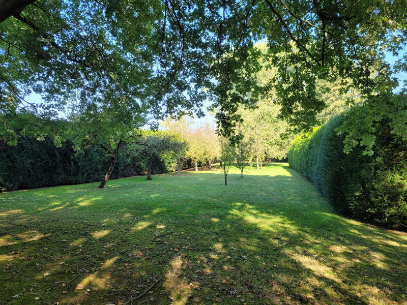 Maison - 275 m² - 12 pièces