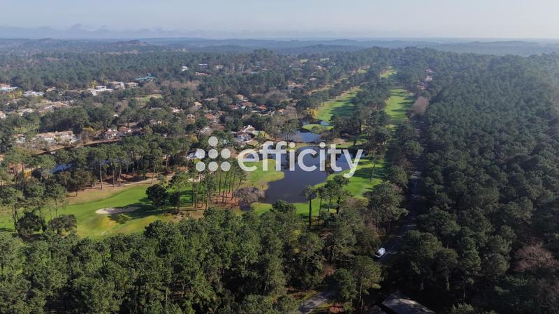 Villa - 180 m² - 6 pièces