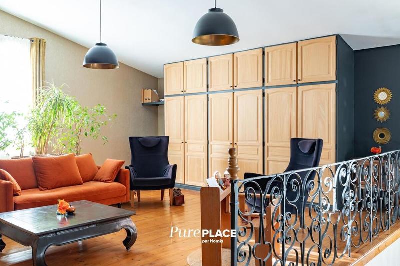 Demeure - 390 m² - 7 pièces