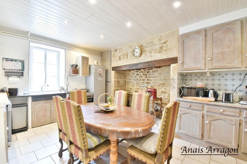 Maison en pierre - 80 m² - 3 pièces