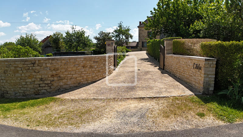 Maison - 199 m² - 10 pièces