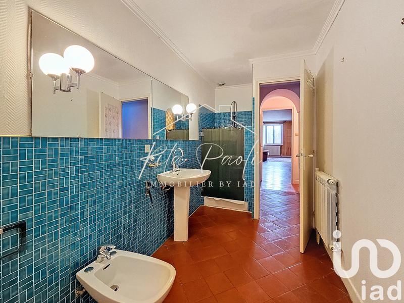 Maison - 203 m² - 9 pièces