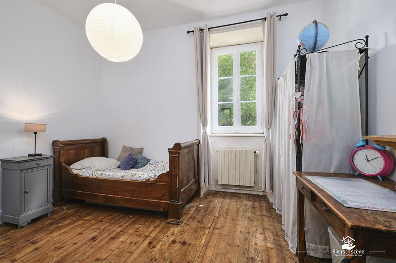 Maison ancienne - 450 m² - 13 pièces