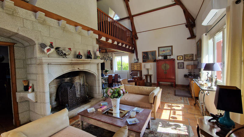 Maison - 209 m² - 7 pièces