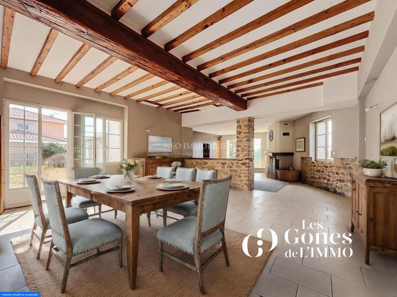 Maison ancienne - 385 m² - 10 pièces