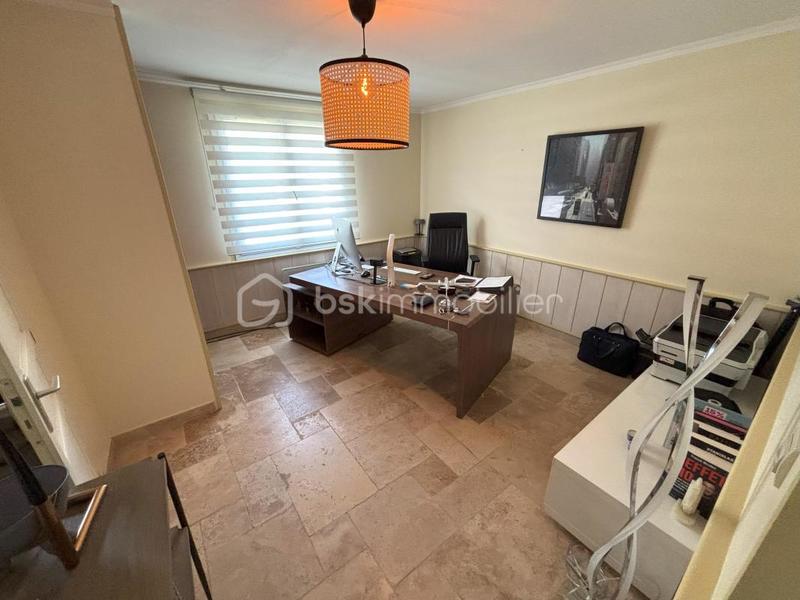 Maison - 200 m² - 6 pièces