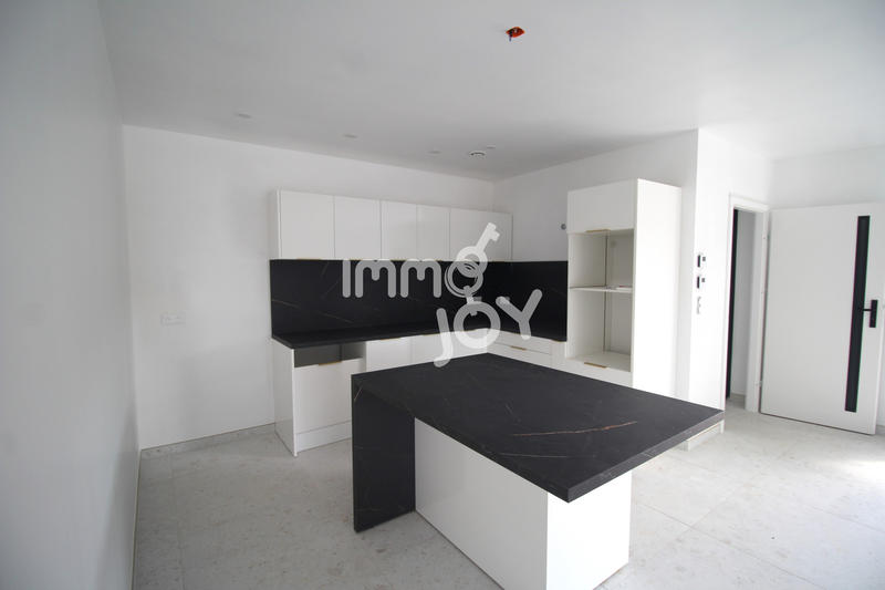 Maison - 107 m² - 4 pièces