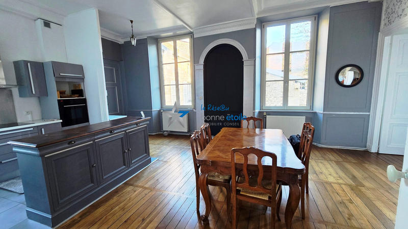 Appartement - 102 m² - 4 pièces