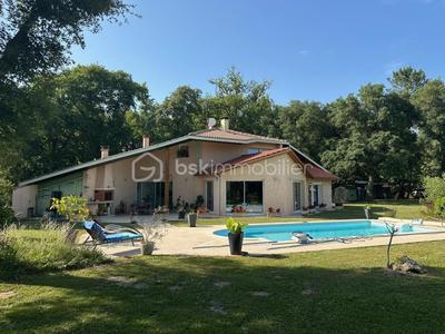 Maison - 187 m² - 6 pièces