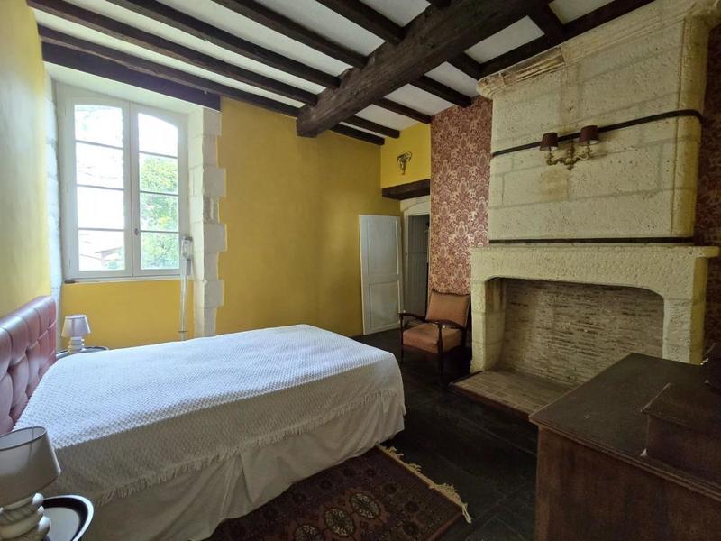 Propriété - 336 m² - 10 pièces