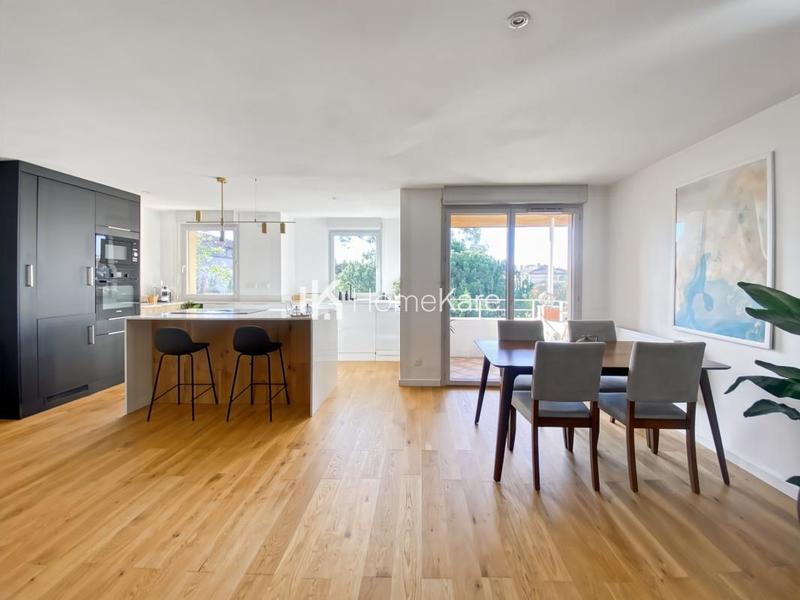 Appartement - 86 m² - 4 pièces