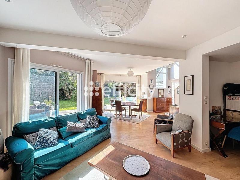 Maison - 165 m² - 7 pièces