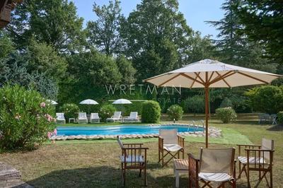 Maison - 232 m² - 9 pièces