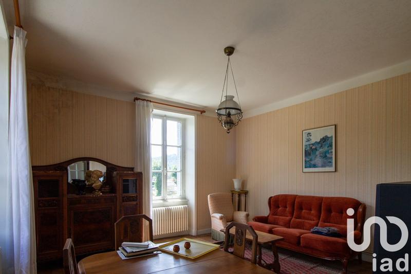 Maison - 260 m² - 10 pièces