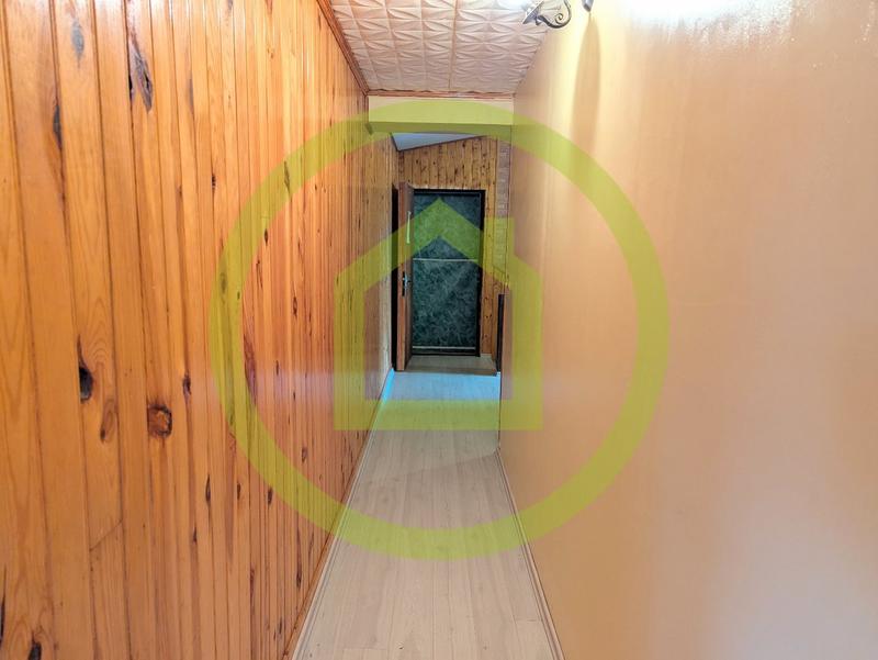 Maison - 220 m² - 7 pièces