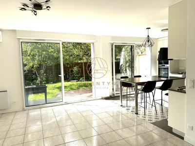 Maison - 140 m² - 6 pièces