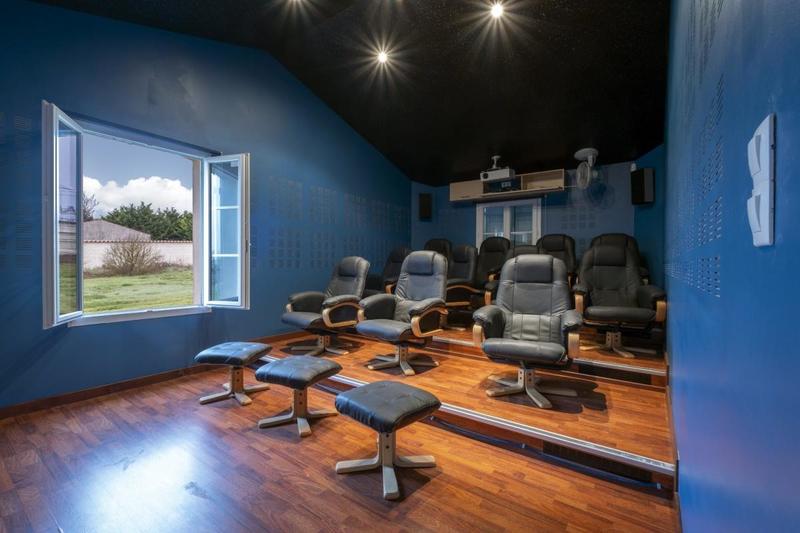 Maison - 408 m² - 11 pièces