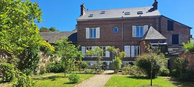 Maison de maîtres - 226 m² - 11 pièces