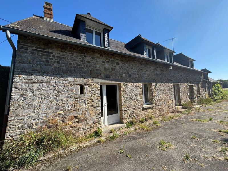 Maison ancienne - 458 m² - 11 pièces