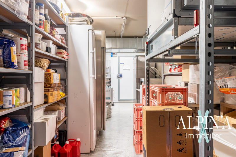 Local commercial - 145 m²