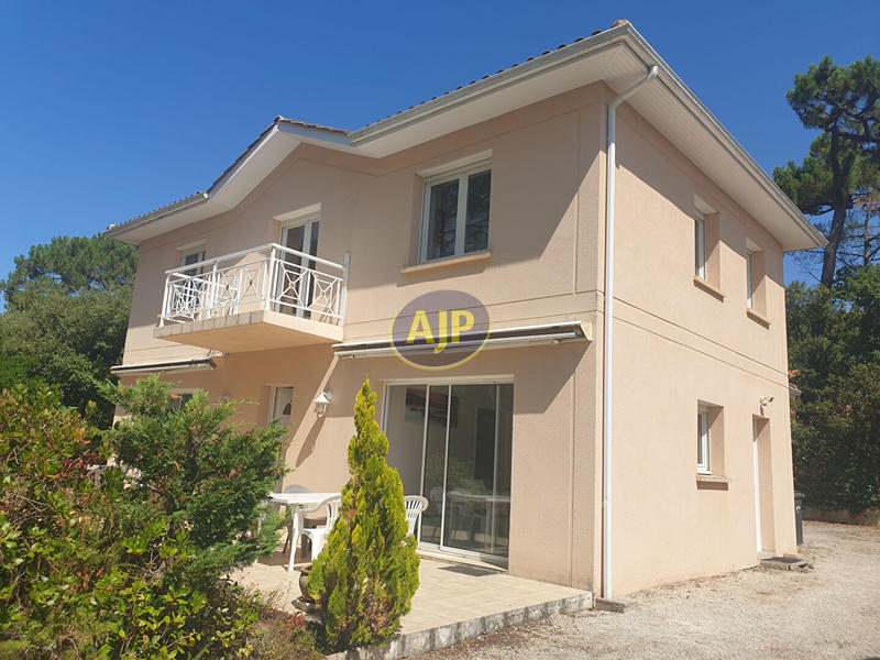 Maison - 185 m² - 6 pièces