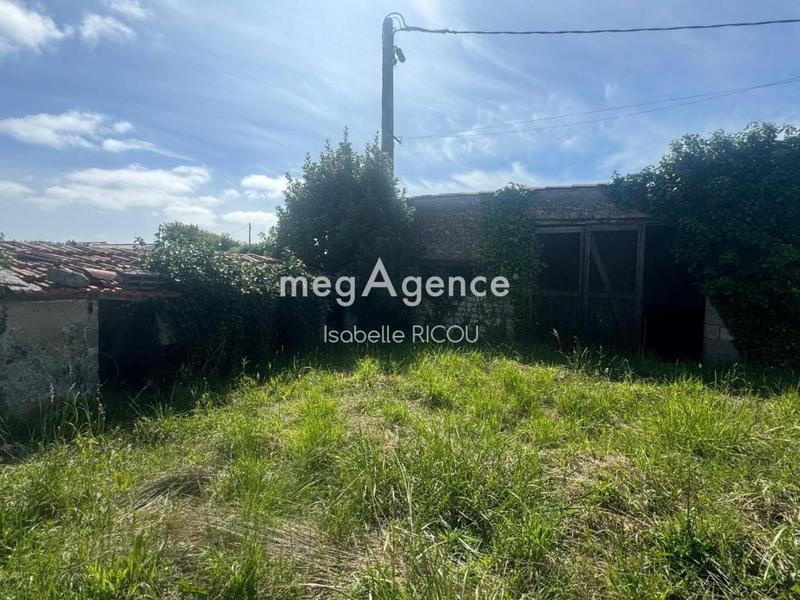 Terrain constructible - 715 m²