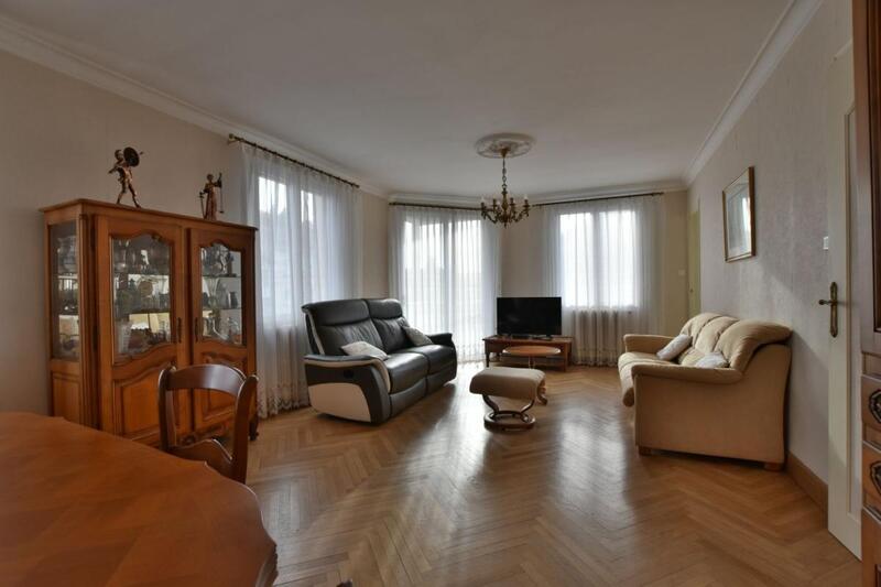 Maison - 167 m² - 8 pièces