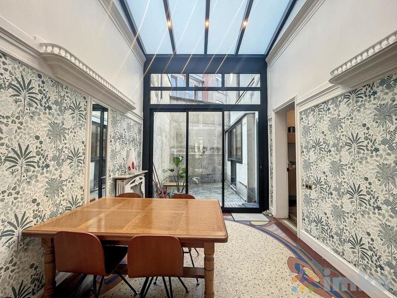 Maison bourgeoise - 251 m² - 12 pièces