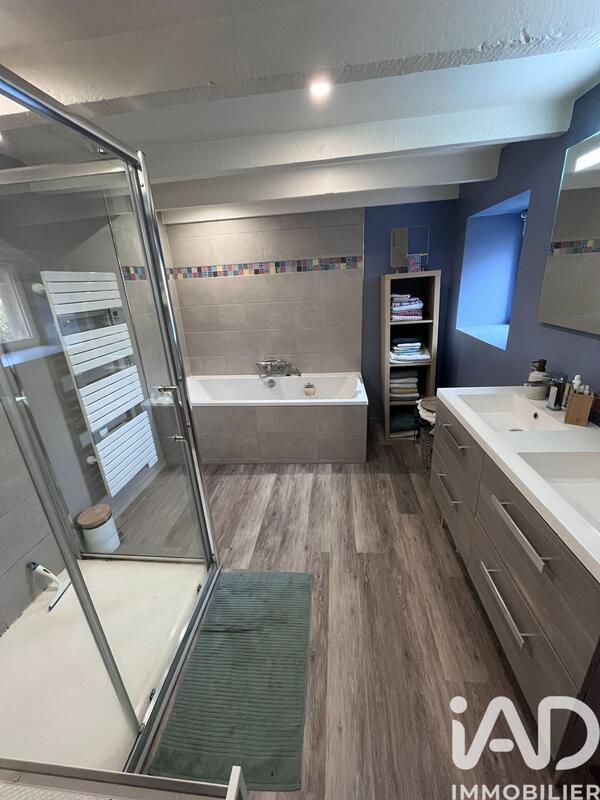 Maison de village - 137 m² - 6 pièces