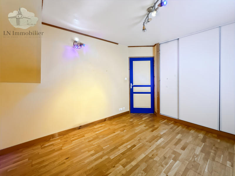 Maison - 150 m² - 9 pièces