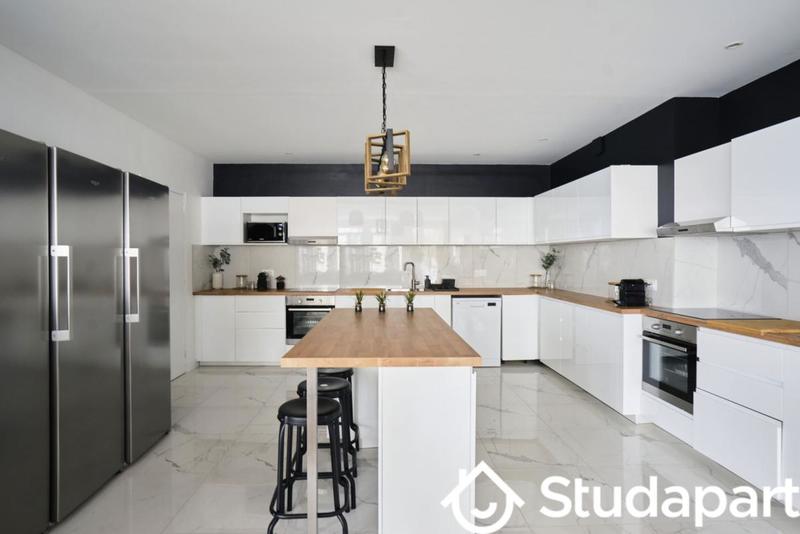 Chambre - 14 m² - 1 pièce