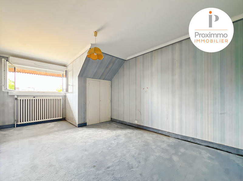 Maison - 94 m² - 5 pièces