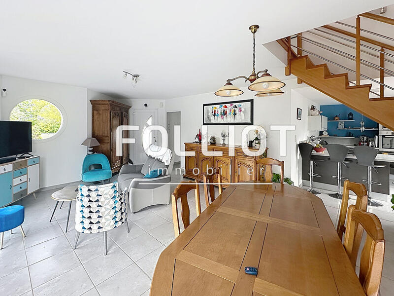 Maison - 140 m² - 6 pièces