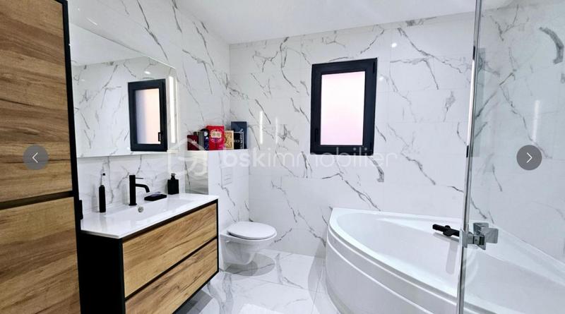 Maison - 166 m² - 5 pièces