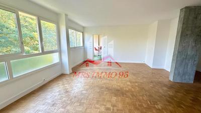 Appartement - 84 m² - 4 pièces