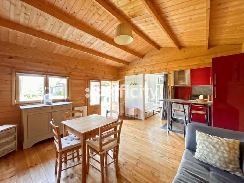 Maison - 93 m² - 6 pièces