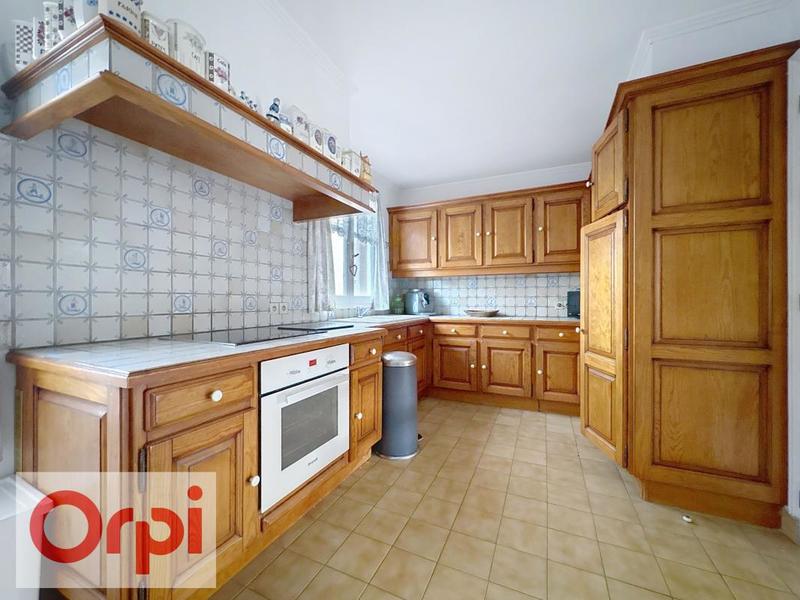 Maison - 135 m² - 5 pièces