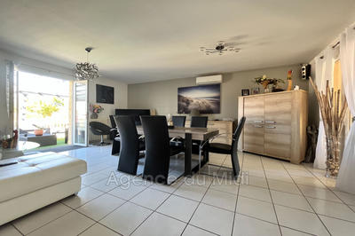 Villa - 90 m² - 4 pièces