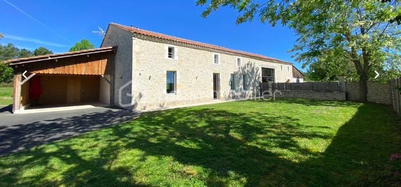 Corps de ferme - 371 m² - 9 pièces