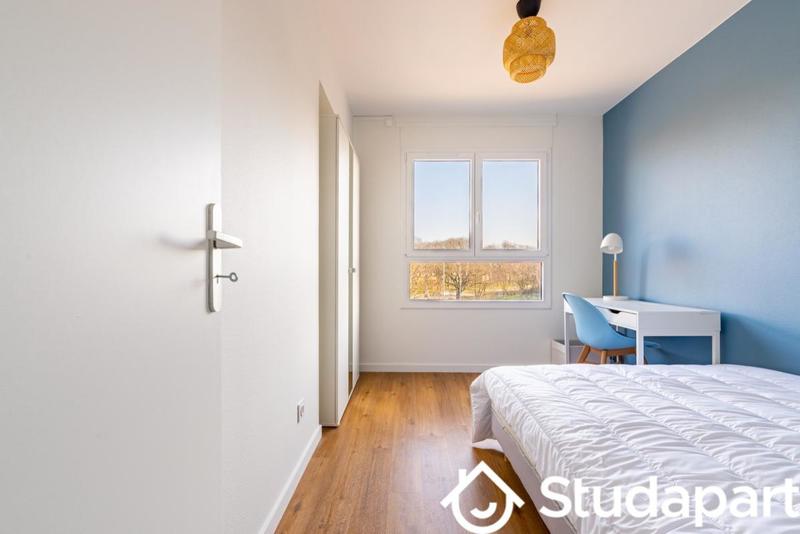 Chambre - 10 m² - 1 pièce