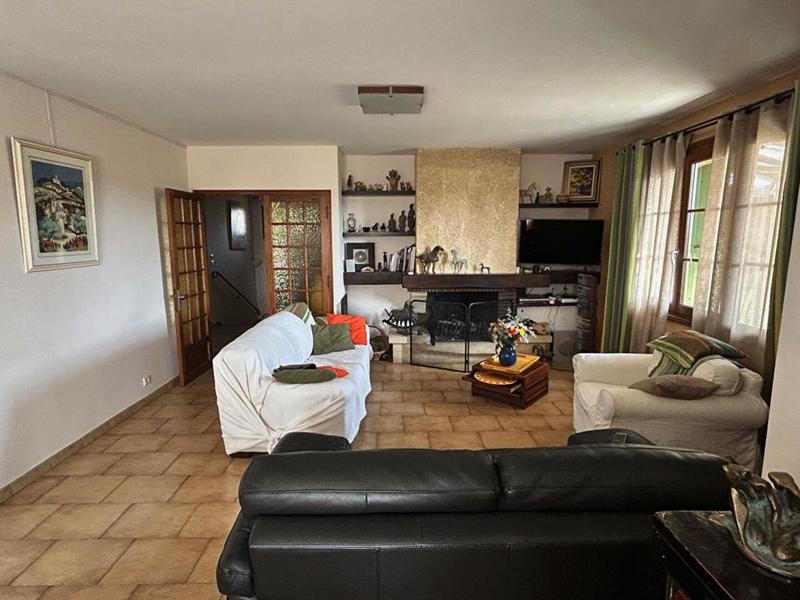 Maison - 227 m² - 6 pièces